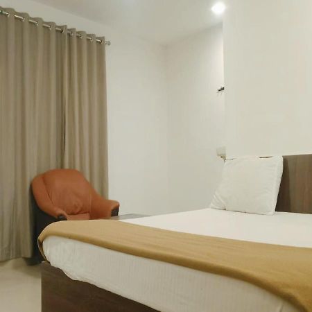 צ'נאי Olive Resort - Spacious 7 Bhk Ac Rooms With 1 Acre Garden, Swimming Pool And Outdoor Games מראה חיצוני תמונה